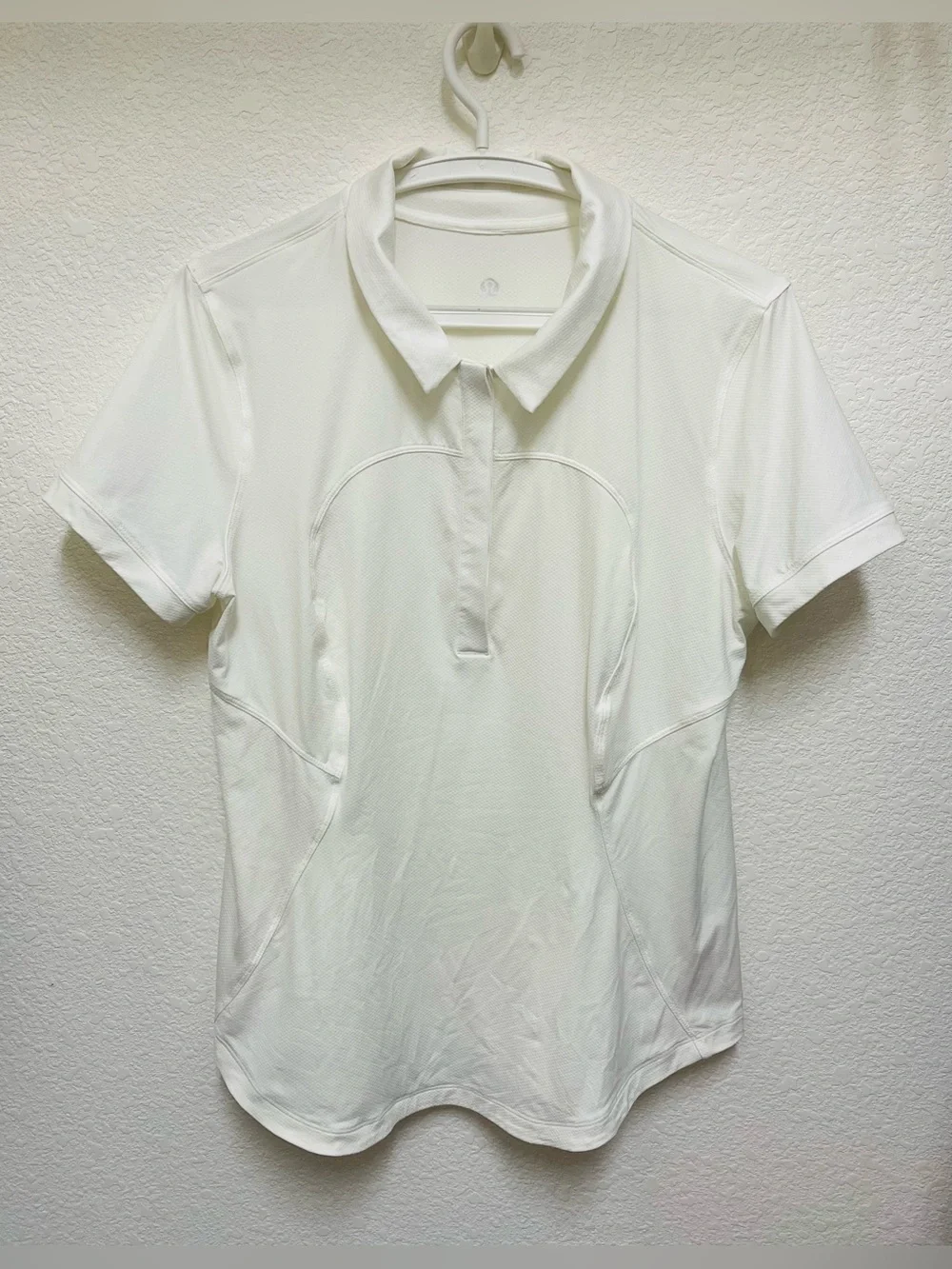 LULULEMON White Quick Dry Short Sleeve Polo Shirt Women’s Size 10 Tennis Golf